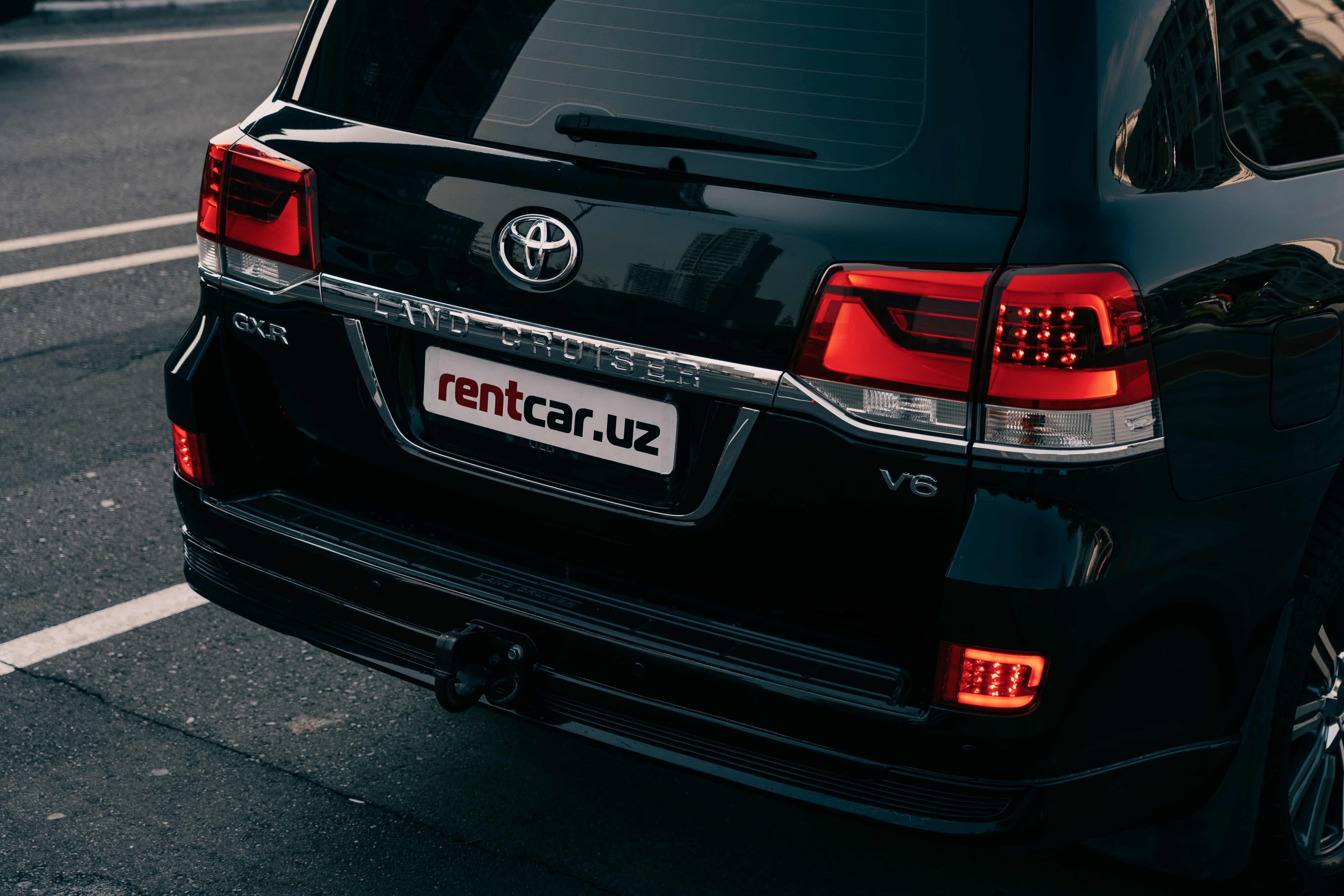 TOYOTA LAND CRUISER 200