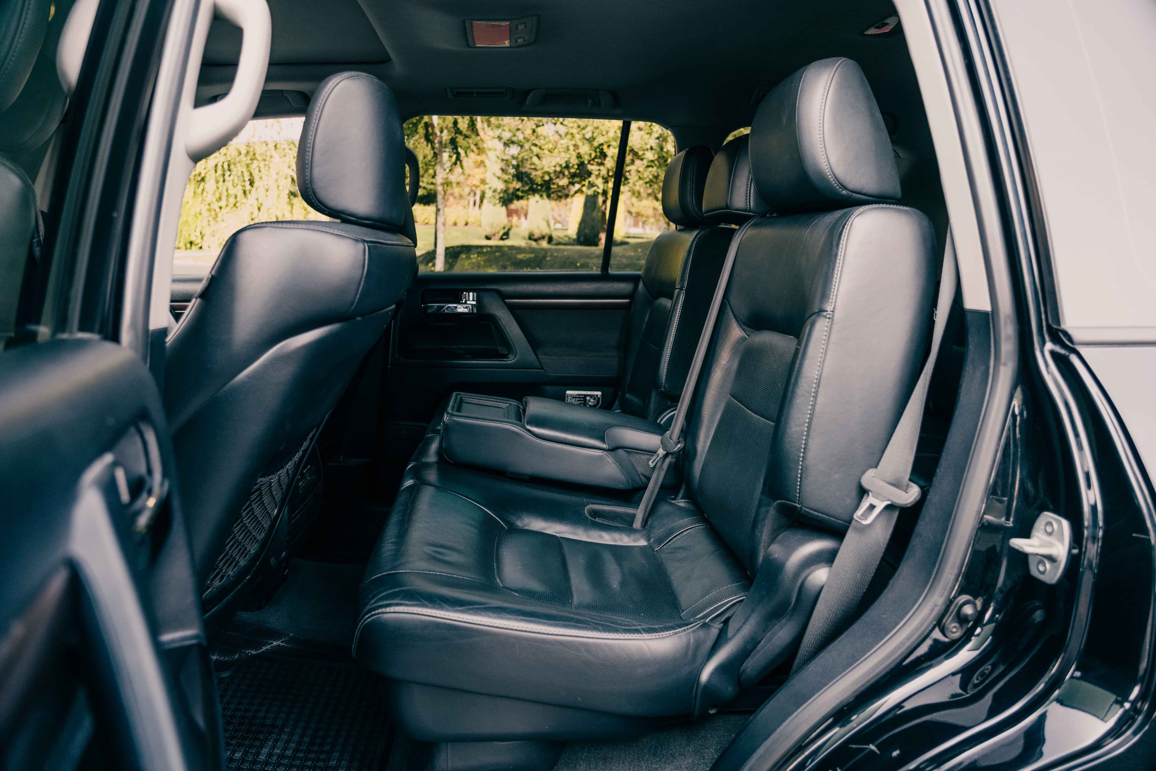 TOYOTA LAND CRUISER 200