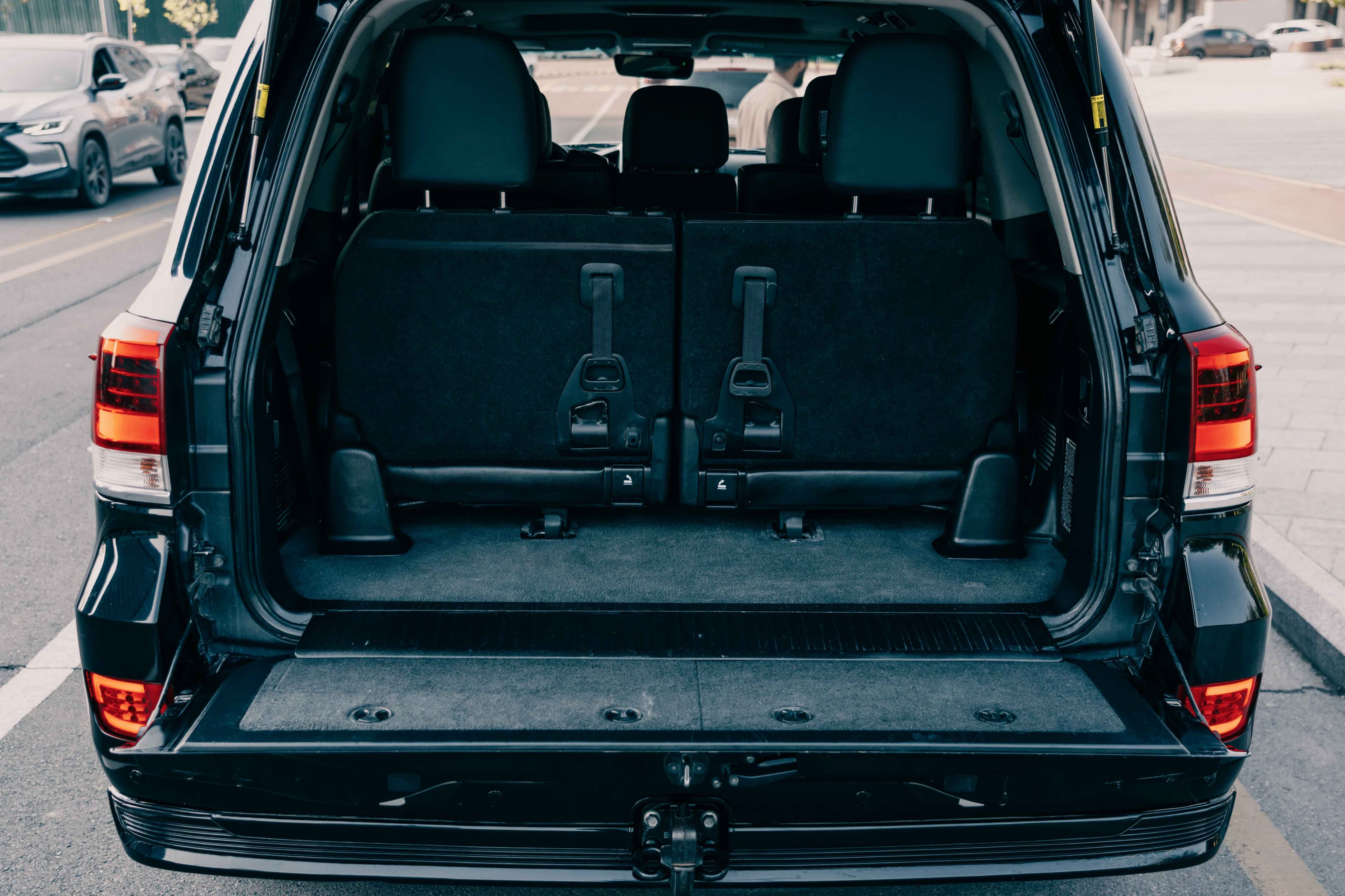 TOYOTA LAND CRUISER 200